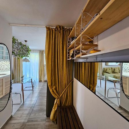 Manolaire Airport Residence オトペニ エクステリア 写真