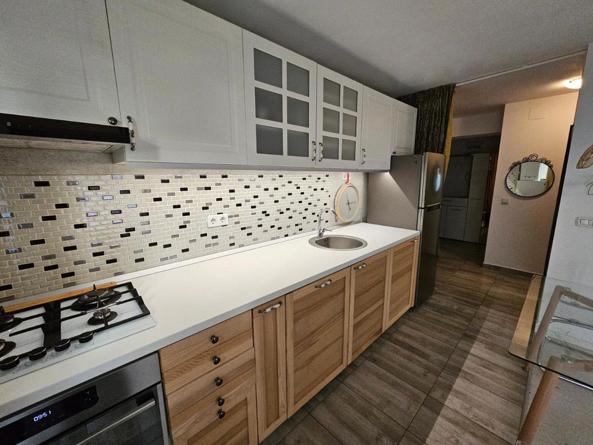 Manolaire Airport Residence オトペニ エクステリア 写真